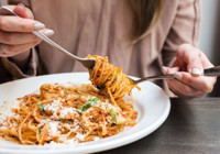 “Sosyal medyaya bakarak yemek yemeyin” uyarısı!