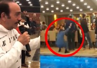 Mustafa Keser, depremzedelere moral gecesinde havuza düştü