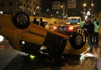 Erzurum'da iki taksinin çarpışması sonucu 3 kişi yaralandı