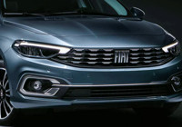 Fiat Egea Sedan Nisan ayı fiyat listesinde çılgınlık; Dev marka yaptı yapacağını