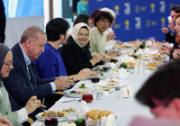 Erdoğan gençlerle bir araya geldi: Türkiye'yi elektrikli otomobil üretim merkezi yapacağız