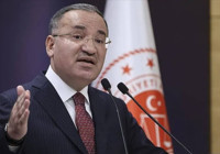 Adalet Bakanı Bozdağ: Erzurum'daki taşlı saldırıya ilişkin gözaltılar var