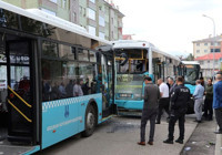 Şehir içi toplu ulaşım otobüsleri çarpıştı: 15 yaralı