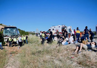 Eskişehir'de şarampole devrilen otobüsteki 35 yolcu yaralandı