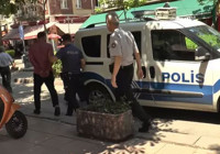 Kafede dehşet! Arkadaşını bıçakladı, kaçmak isterken...