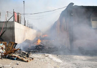 Palet fabrikasında yangın