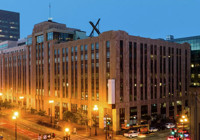 Twitter genel merkezindeki dev, parlak "X" logosu, şikayetler üzerine kaldırıldı