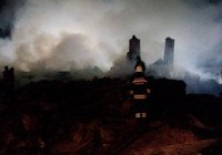 Erzurum'da yangın 5 evi küle çevirdi