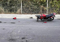 Motosikletle kaldırıma çarpan ortaokul öğrencisi hayatını kaybetti