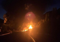 Virajda devrilerek yanan tankerin sürücüsü öldü