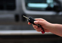 İnternetten otomobil almak istedi, yüz binlerce lira kaptırdı