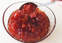 Gerçek ayva reçelinin pişirme tüyosu: Boyasız ve tam kıvamında oluyor.