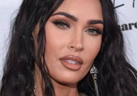 Yeni şiir kitabı çıkan Megan Fox düşük yaptığını itiraf etti