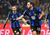 Hakan Çalhanoğlu Inter'i yeniden zirveye taşıdı