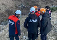 Fotoğraf çekmek isterken kayalıklardan yuvarlandı