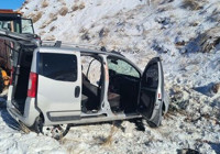 Erzurum'da hafif ticari araç ile kamyonet çarpıştı: 1 ölü, 3 yaralı