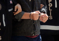 Bir genç, evde tüfekle vurulmuş olarak ölü bulundu: 1 gözaltı