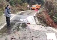 Kastamonu'da heyelan yolu kapattı