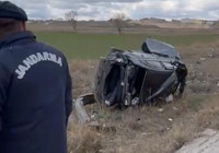 Eskişehir'de direğe çarpan otomobildeki 2 kişi öldü