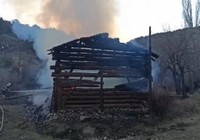 Kastamonu'da müstakil ev ve iki samanlık yandı
