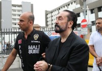 Adnan Oktar’dan ‘vurun’ talimatı