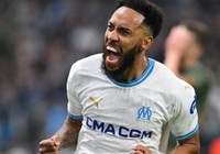 Pierre-Emerick Aubameyang tarihe geçti