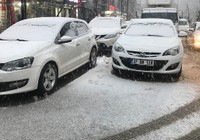 Hakkari'de kar ve tipi günlük yaşamı olumsuz etkiledi