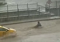 Amasya'da sağanak; cadde ve sokaklar suyla doldu