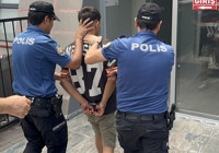 Afganistan uyruklu şahıs, parkta tartıştığı 2 kişiyi bıçakladı