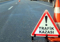 Yön levhası bir çifti hayattan kopardı