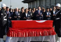 Ayşenur Eygi için İstanbul ve İzmir'de cenaze törenleri | Özgür Özel: Filistin, bütün Türkiye'nin davasıdır