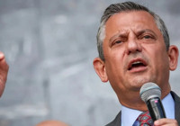 Özgür Özel, ''rakı'' vaadiyle büyük alkış aldı! ''1 litresi 140 lira olacak''