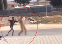 Mardin'de sokakta çıplak dolaşan adama meydan dayağı