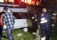 Bingöl'de yolcu minibüsü devrildi: 13 yaralı