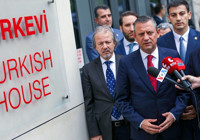 Özgür Özel, Türkevi'nde: 'Bu binalar kalır, iktidarlar gelir, gider'