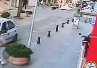 Sokakta bir kişiyi pompalı tüfekle yaralayan saldırganın kaçış anı kamerada