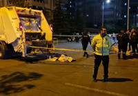 Diyarbakır'da anne ve oğluna çöp kamyonu çarptı