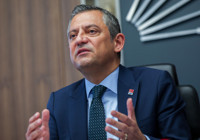 Özgür Özel: Suriyelilerin dönüşlerini mümkün kılabilecek program yapılmalı