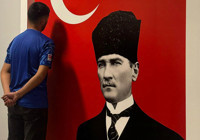 Atatürk görseline basan yabancı uyruklu tutuklandı