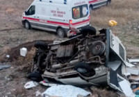 Gaziantep'te minibüs şarampole devrildi