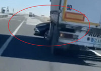 Yol vermek istediği otomobili önünde sürükledi