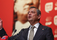 Özgür Özel Erzurum'da sözlerini tekrarladı: En düşük emekli maaşını bir asgari ücret yapalım