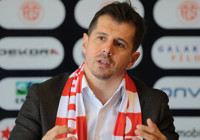 Emre Belözoğlu Antalyaspor'daki hedefini imza töreninde açıkladı