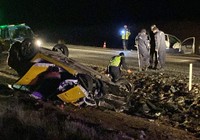 Eskişehir'de 2 otomobil kafa kafaya çarpıştı