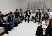 Erdoğan'dan Adıyaman'da depremzede bir aileye ziyaret