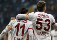Galatasaray'da çifte imza! Anlaşma tamam