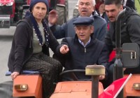 Özel, Yozgat'tan seslendi: O çiftçileri sana ezdirmeyiz