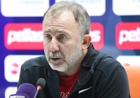 Sergen Yalçın’dan Beşiktaş’a çarpıcı uyarı! “Bu takımın geleceği karanlık”