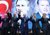 İYİ Parti'de istifa depremi: İki belediye başkanı AK Parti'ye geçti