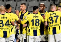 Fenerbahçe'yi karıştıran görüntü! Takım arkadaşları hemen devreye girdi